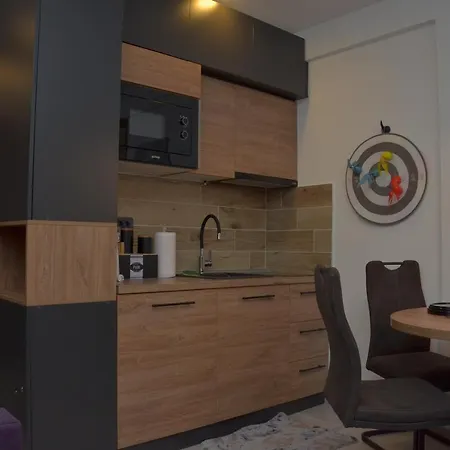 Enjoy N82 Milmari&spa Apartment *